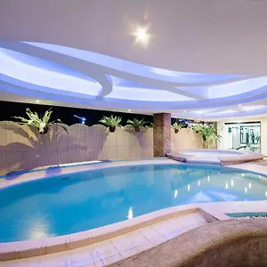 4* Hotel The Pinnacle And